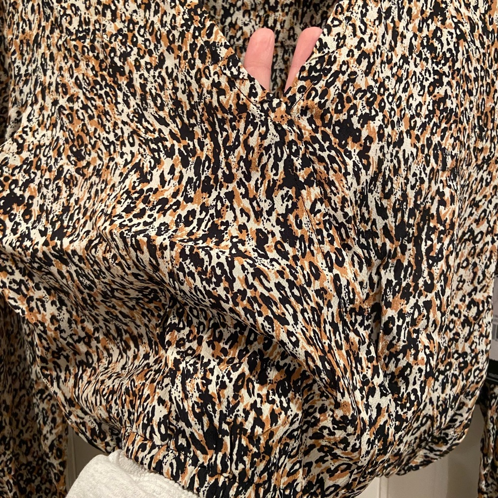 Volcom women’s blouse - Picture 6 of 7